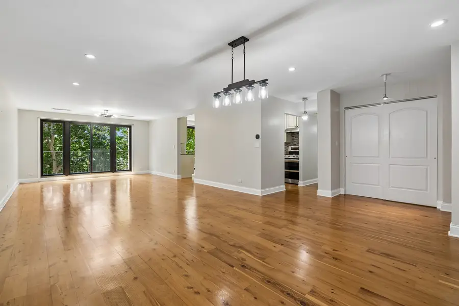 4601 W Touhy Avenue #412, Lincolnwood, IL 60712 - #3