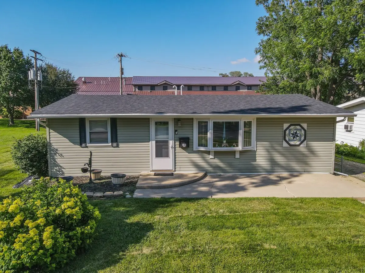 147 E Fifth Street, Manteno, IL 60950 - #1