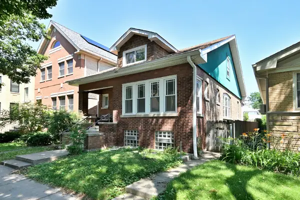 2630 W Carmen Avenue, Chicago, IL 60625
