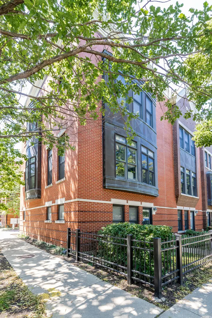 831 W 14th Place, Chicago, IL 60608 - #2