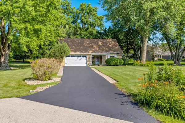 41W210 Mare Lane, Elburn, IL 60119