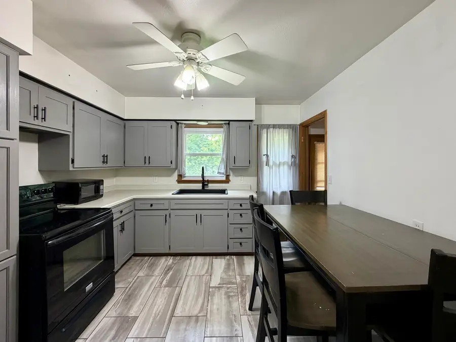 3036 Tower Road, Clinton, IA 52732 - #3