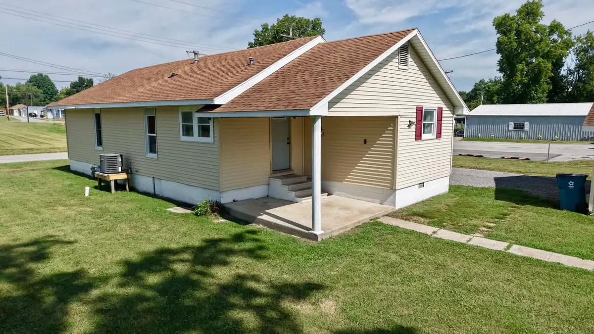606 S Mulkey Street, Christopher, IL 62822 - #1