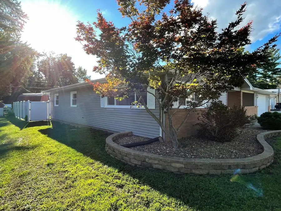 9 Hilltop Drive, Streator, IL 61364 - #2