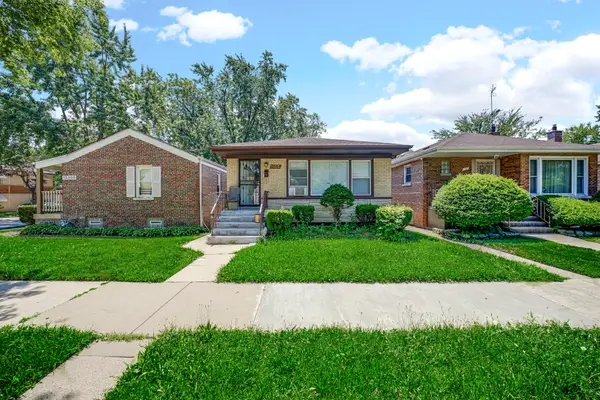 1105 W 123rd Street, Calumet Park, IL 60827
