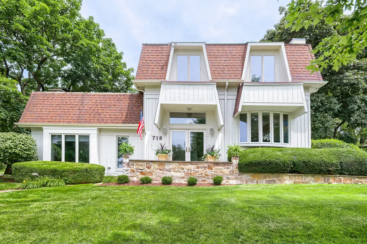 718 N 2nd Avenue, Saint Charles, IL 60174 - #1