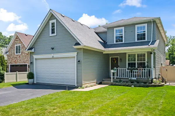 219 Elm Avenue, Mundelein, IL 60060