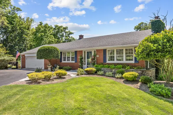 264 Biltmore Drive, North Barrington, IL 60010