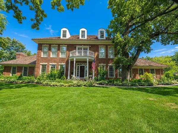 26985 N Countryside Lake Drive, Mundelein, IL 60060