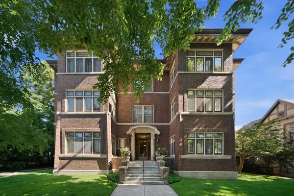 425 Greenwood Street #1E, Evanston, IL 60201