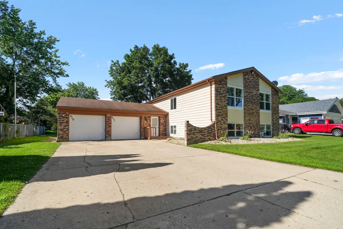 627 Chardonnay Lane, Crystal Lake, IL 60014 - #1