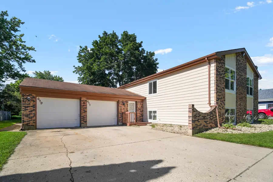 627 Chardonnay Lane, Crystal Lake, IL 60014 - #2