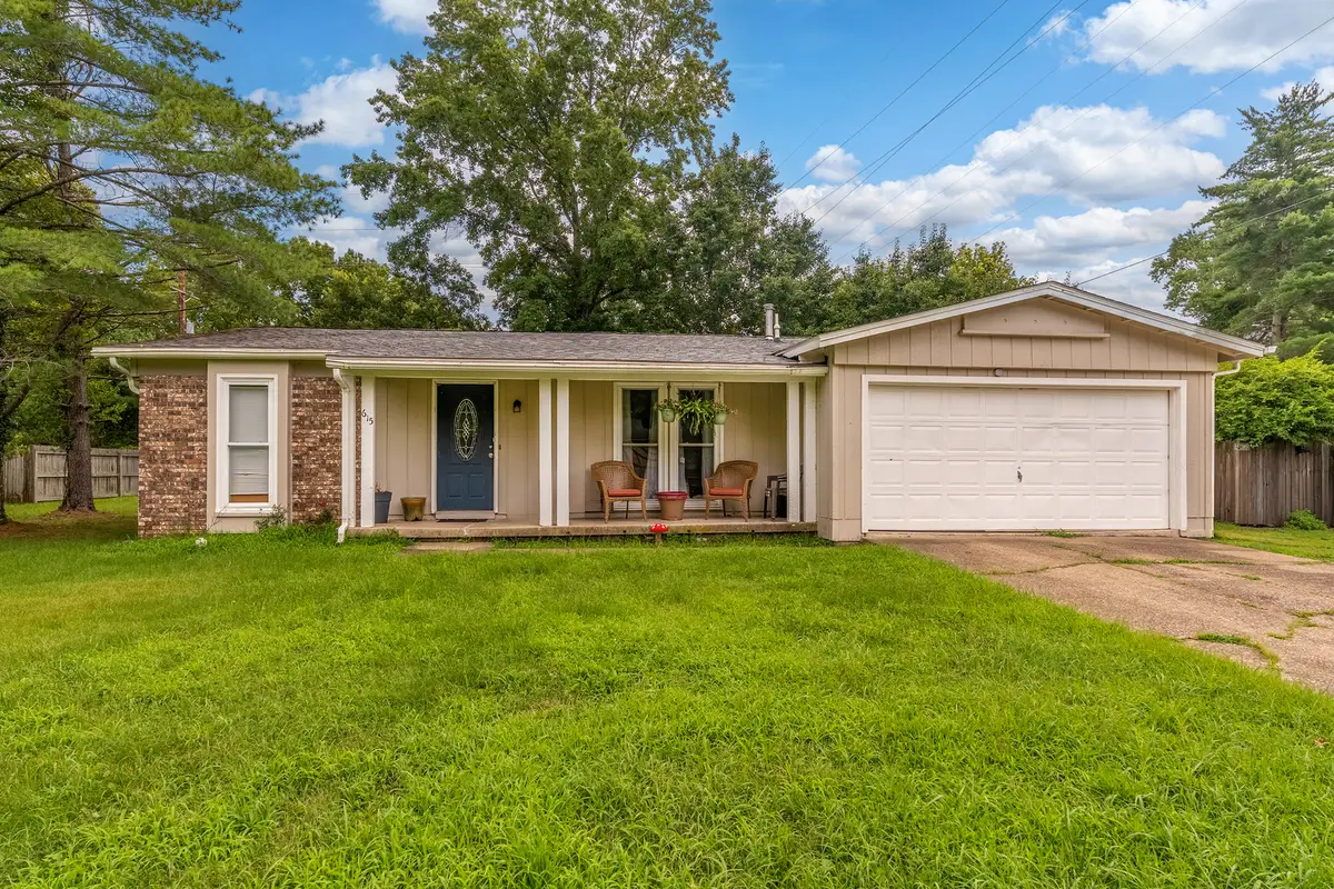615 S Emerald Lane, Carbondale, IL 62901 - #1
