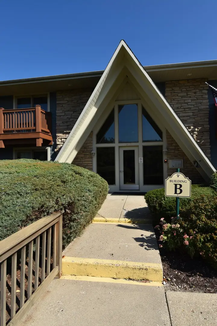 300 Opatrny Drive #123, Fox River Grove, IL 60021 - #1