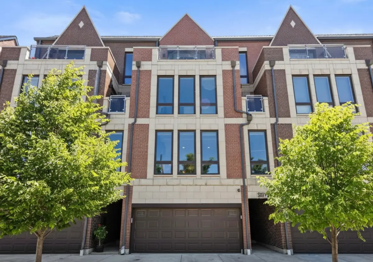 3901 S Lake Park Avenue #D, Chicago, IL 60653 - #1