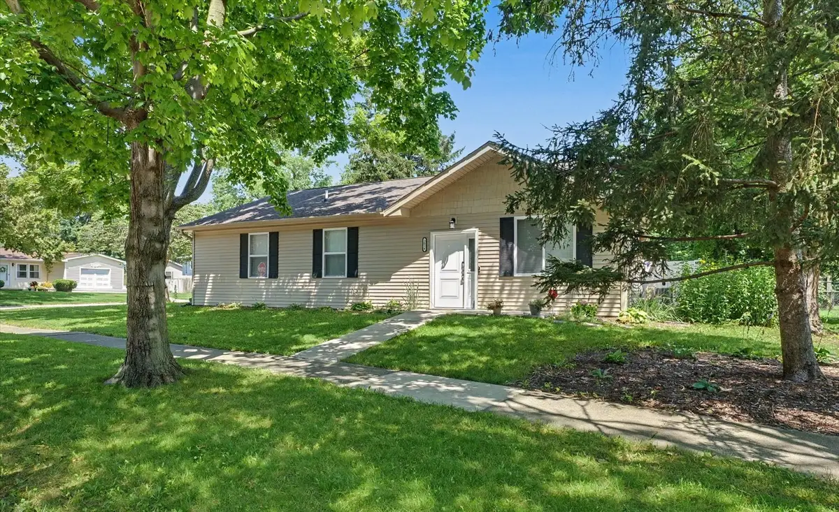 2014 Winchester Drive, Champaign, IL 61821 - #1
