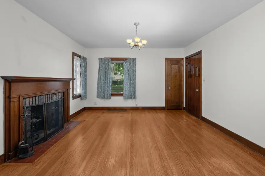 516 21st Avenue, Moline, IL 61265 - #3
