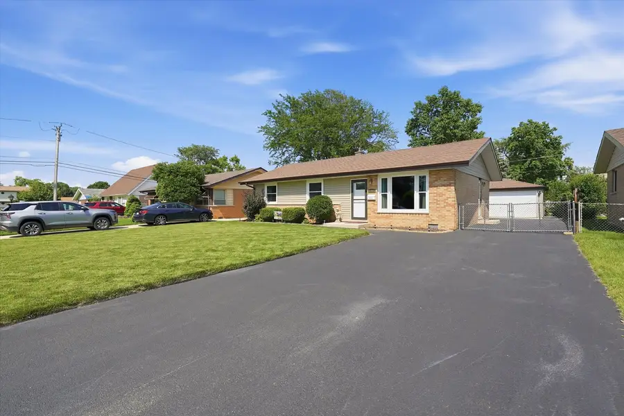 13111 Fairway Drive, Crestwood, IL 60418 - #2