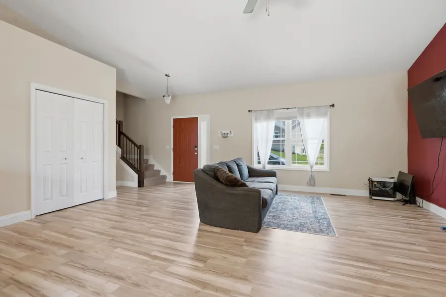 11 Oakley Drive, Le Claire, IA 52753 - #3