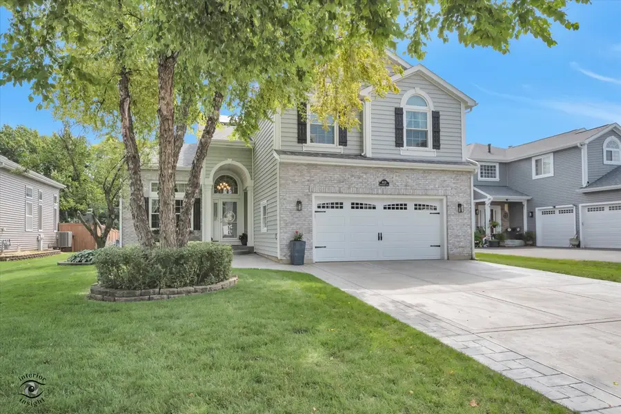 9035 Westminster Drive, Woodridge, IL 60517 - #2
