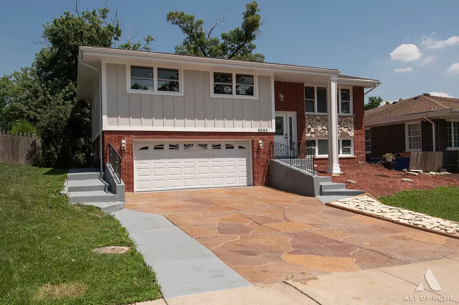 9050 W 93rd Street, Hickory Hills, IL 60457 - #2