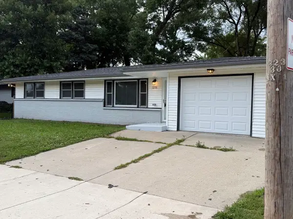 1206 Harlem Road, Machesney Park, IL 61115