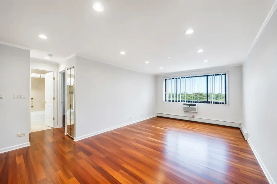 5306 N Cumberland Avenue #521, Chicago, IL 60656 - #3