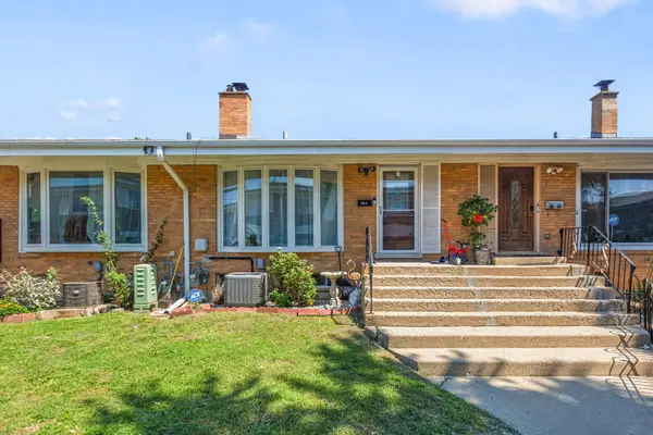 8914 Robin Drive #B, Des Plaines, IL 60016