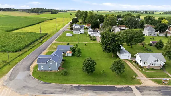 199 5th Street, Calamus, IA 52729