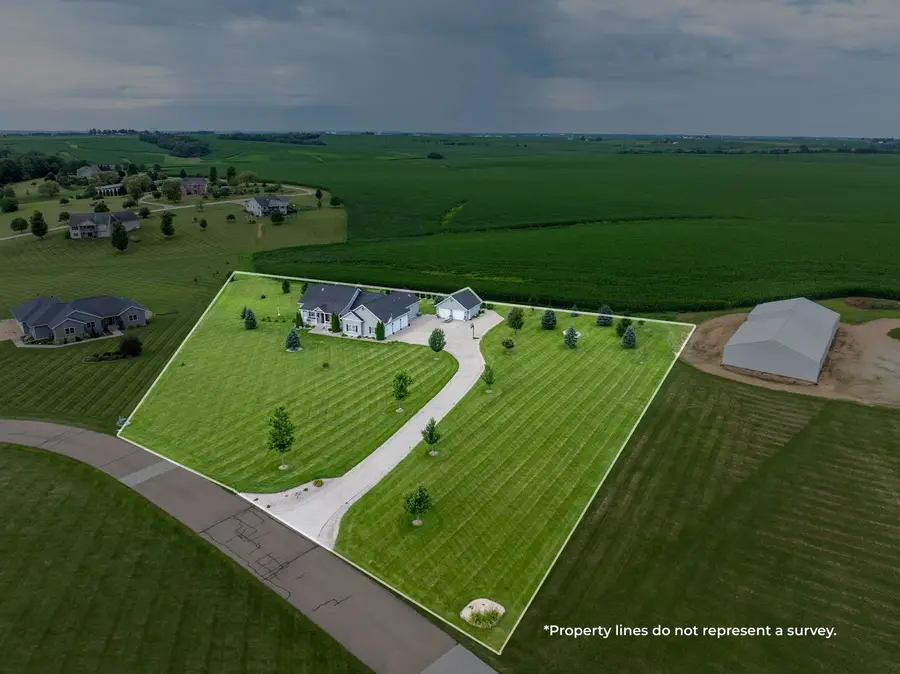 400 Randy Drive, Clinton, IA 52732 - #3