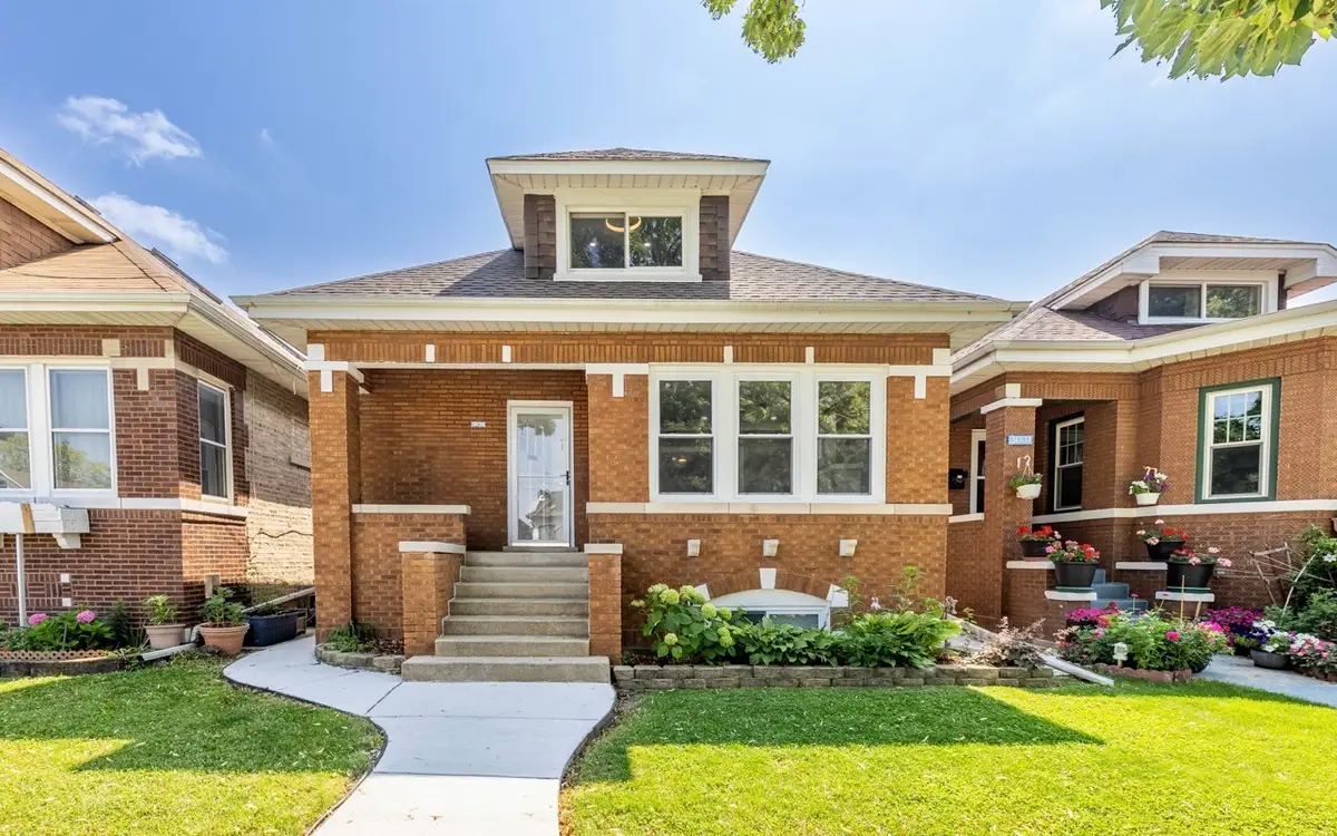3035 N Luna Avenue, Chicago, IL 60641 - #1
