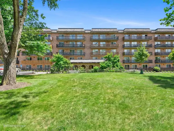 8025 Woodglen Lane #306, Downers Grove, IL 60516