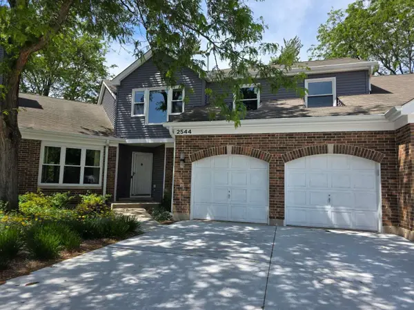 2544 Live Oak Lane, Buffalo Grove, IL 60089