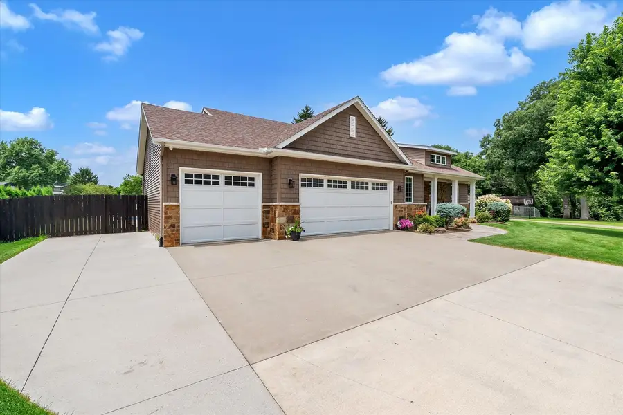 3709 39th Street Court, Moline, IL 61265 - #3