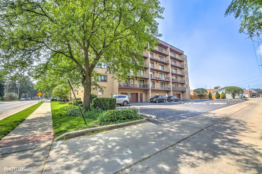 1380 Oakwood Avenue #204, Des Plaines, IL 60016 - #3