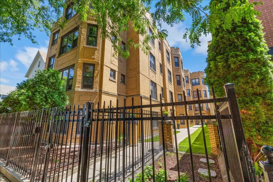 1655 N Fairfield Avenue #302, Chicago, IL 60647 - #2