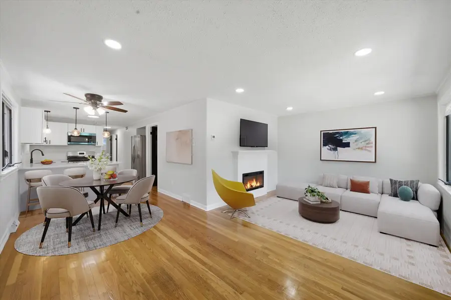 11149 S Green Bay Avenue, Chicago, IL 60617 - #2
