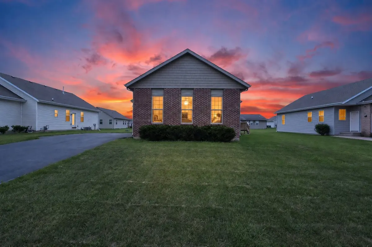 7463 Silo Street, Machesney Park, IL 61115 - #1