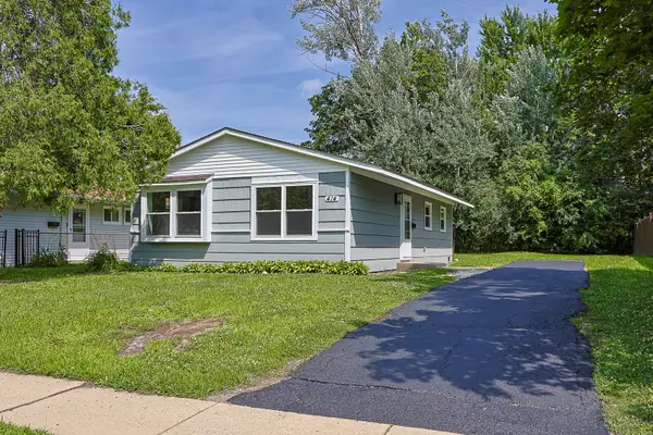 414 Tulsa Avenue, Carpentersville, IL 60110