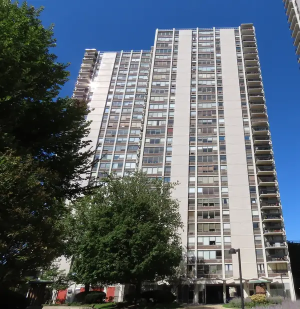 1460 N Sandburg Terrace #803A, Chicago, IL 60610