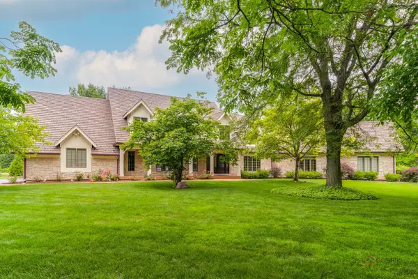 222 W Old Mill Road, Lake Forest, IL 60045