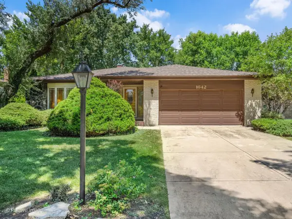 1642 Clemens Road, Darien, IL 60561