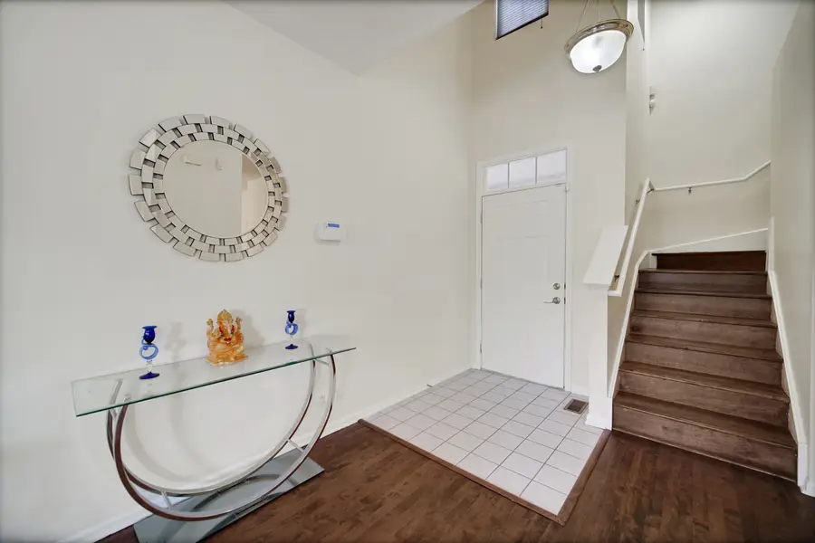 439 Bay Tree Circle, Vernon Hills, IL 60061 - #2