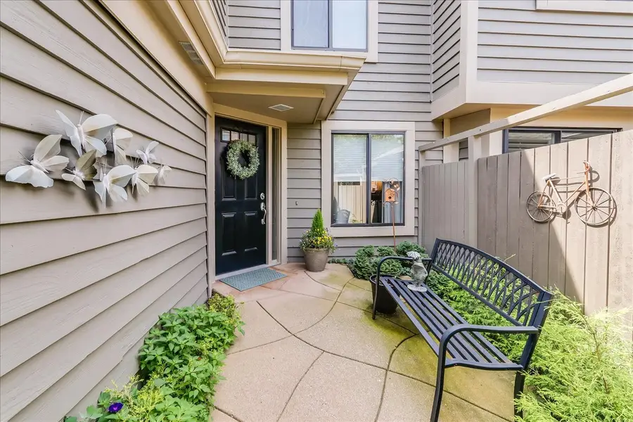 447 White Oak Lane #1135B, Lake Barrington, IL 60010 - #2