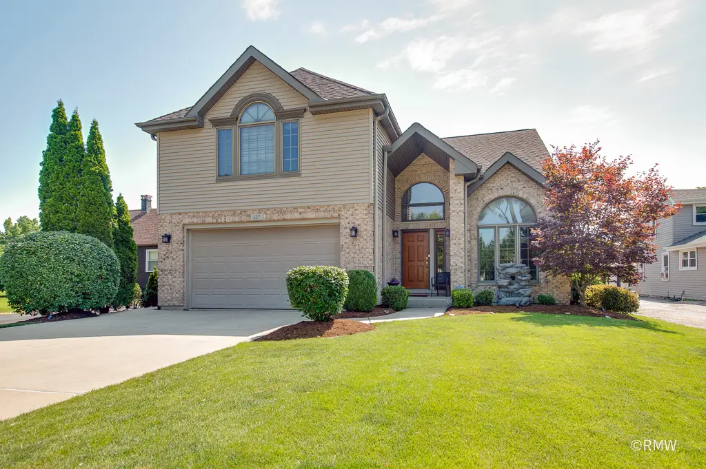 327 Miner Street, Bensenville, IL 60106 - #1