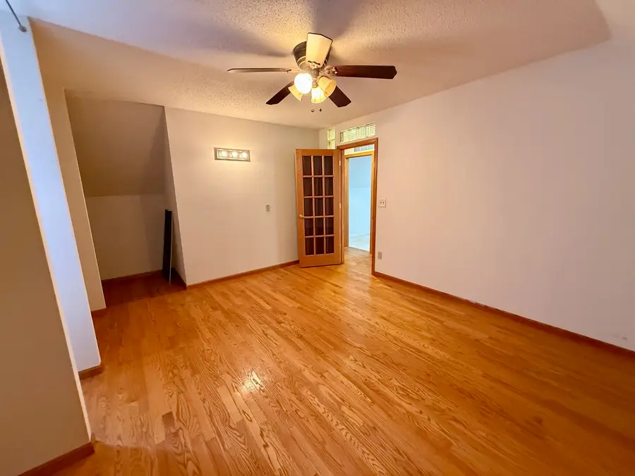 247 23rd Avenue N, Clinton, IA 52732 - #3