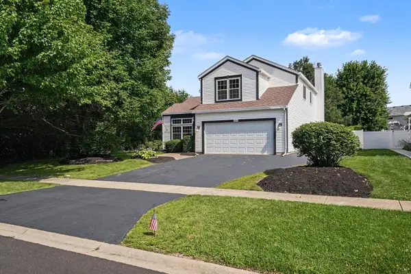 601 Carnation Drive, Oswego, IL 60543
