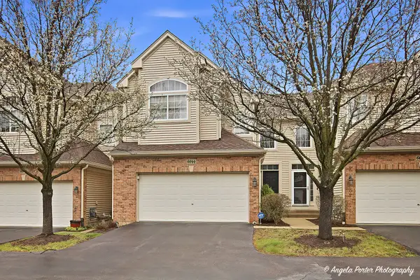 6044 Canterbury Lane #9-3, Hoffman Estates, IL 60192
