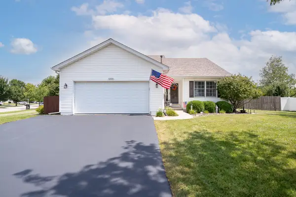 1221 Glen Mor Drive, Shorewood, IL 60404