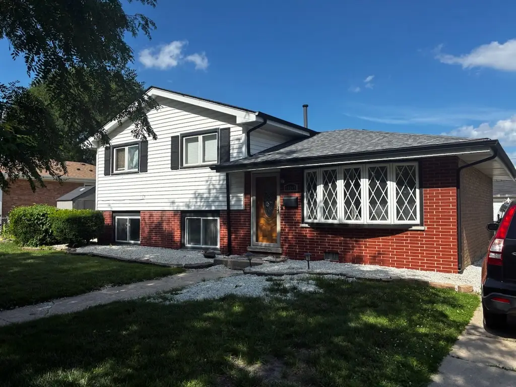 10349 Nashville Avenue, Chicago Ridge, IL 60415 - #1